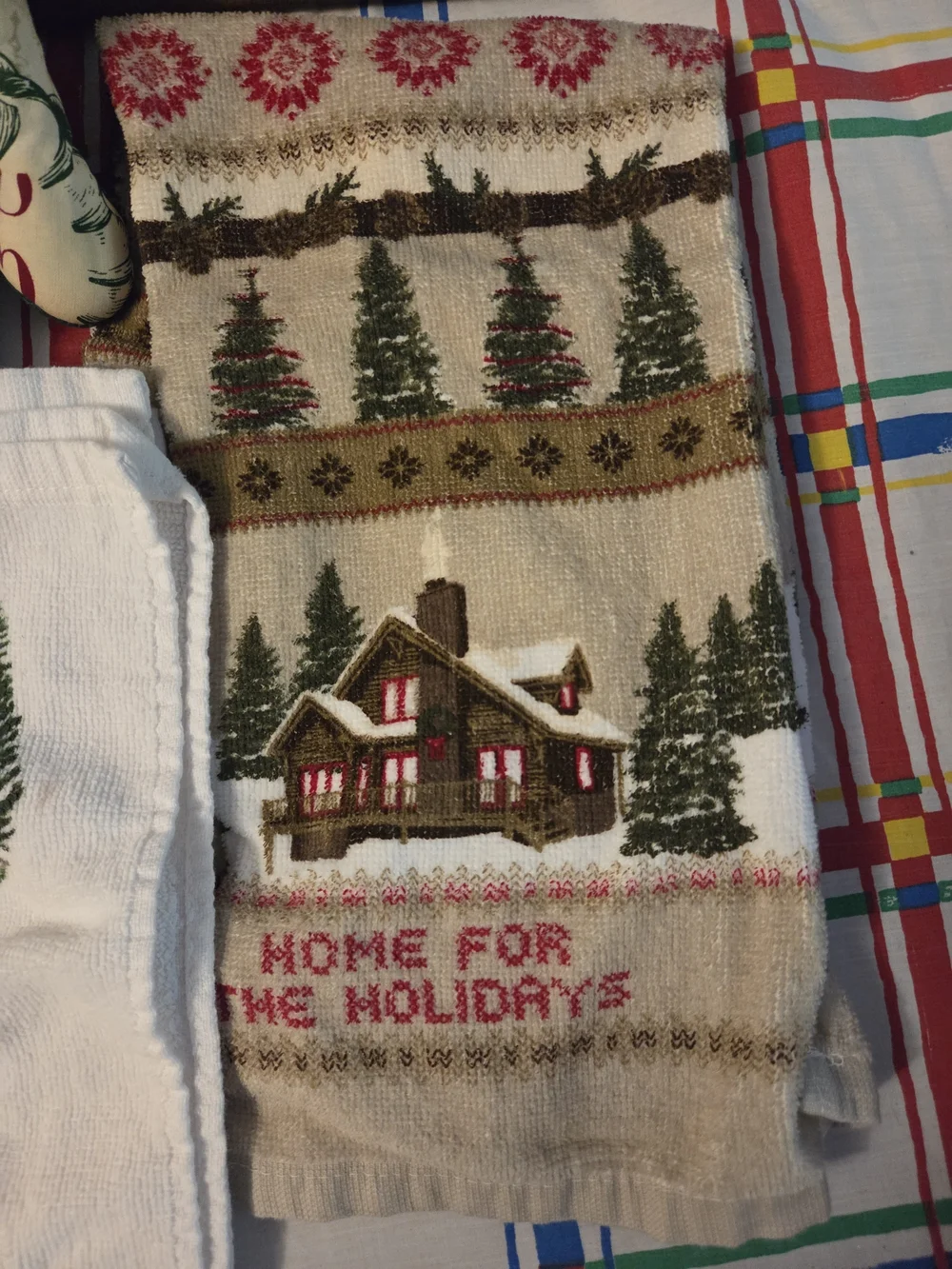 Cute set of previously loved Christmas kitchen towels & oven mit, set of 3